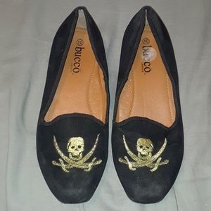 Bucco, women's Pirate flats, size 10